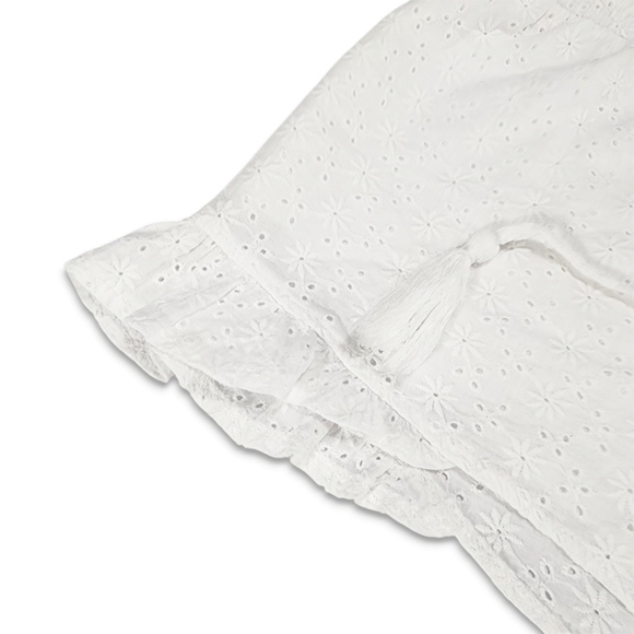 Sofia's White Shorts Size M 100% Cotton Ruffled Hem Eyelet Drawstring Boho Style - Picture 4 of 9